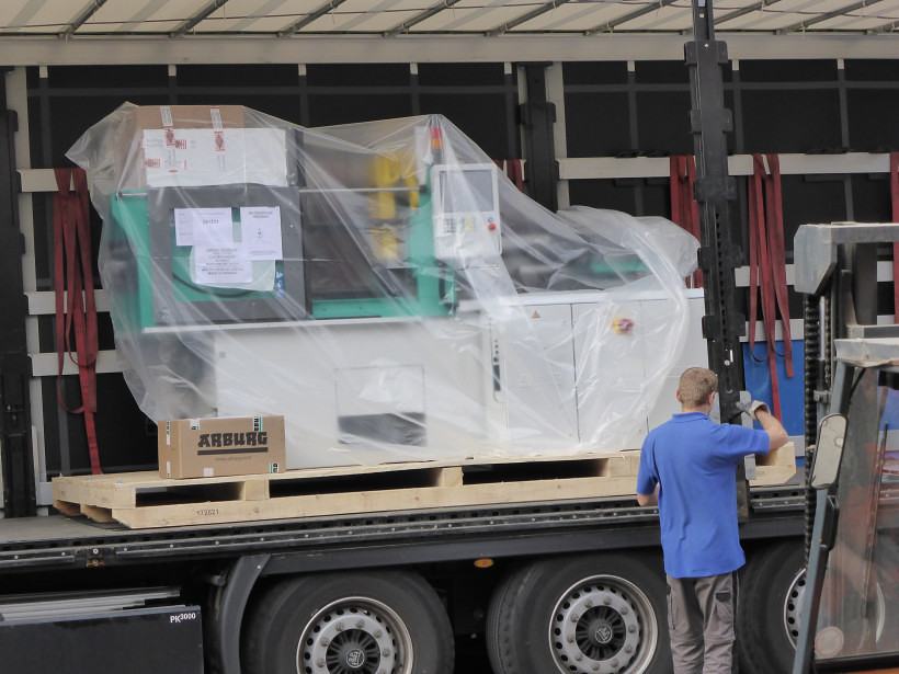 Neue 50to Arburg Spritzgussmaschine