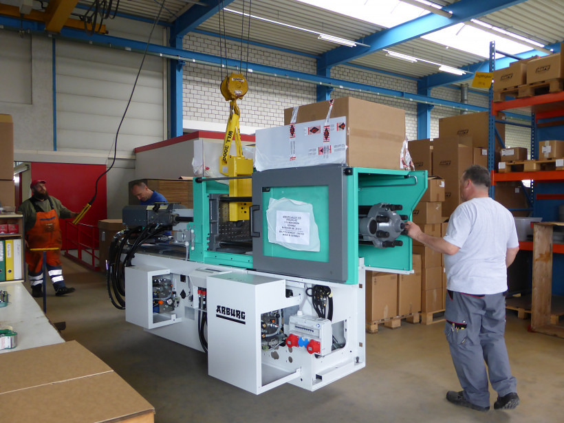 Neue 50to Arburg Spritzgussmaschine